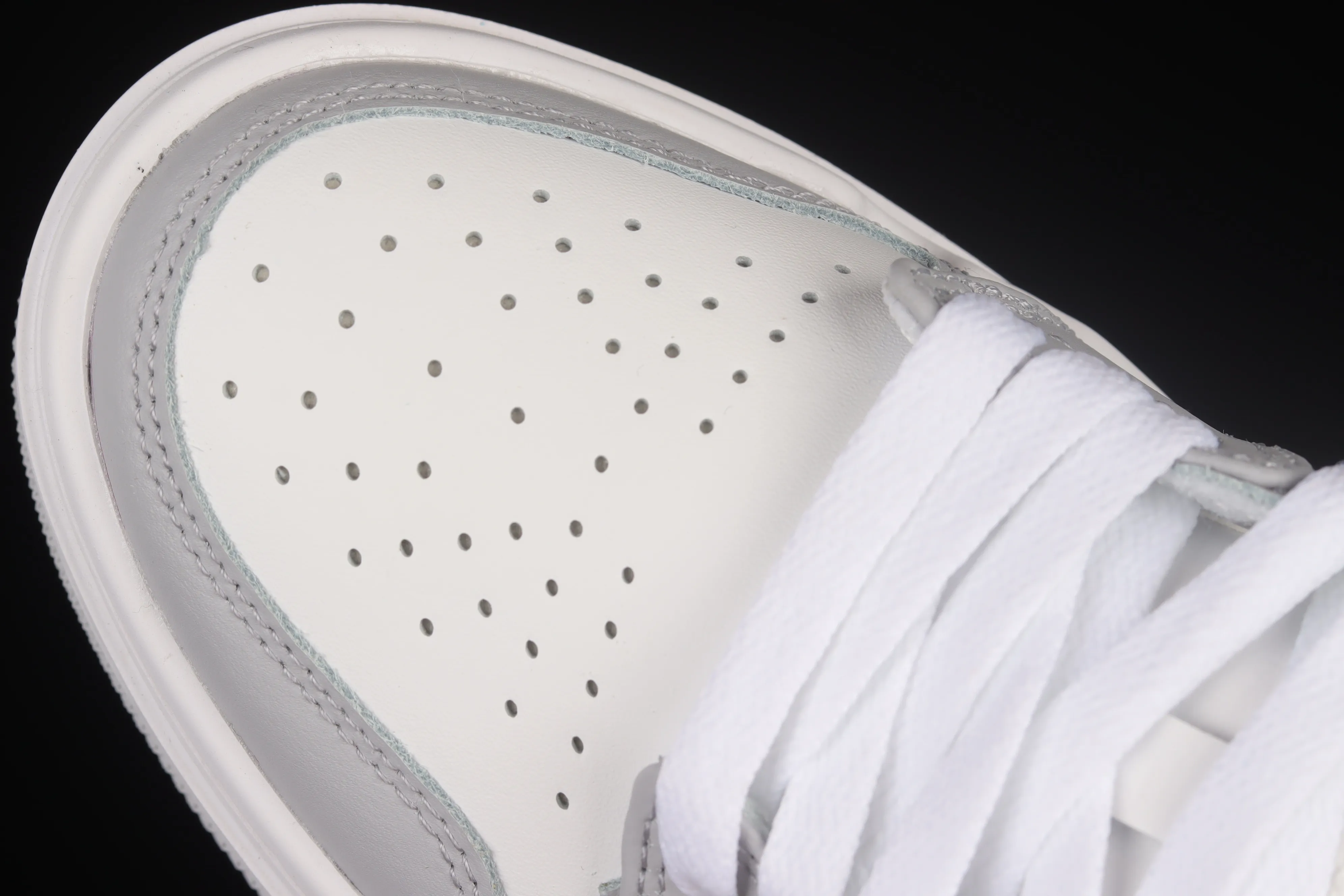 All categories Air Jordan Jordan series basketball shoes Air Jordan 1 Low Air Jordan 1 Elevate Low SE "Wolf Grey" Little AJ thick-soled retro basketball shoes DH7004-100